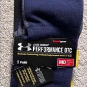 NWT Under Armour sports socks medium navy blue
